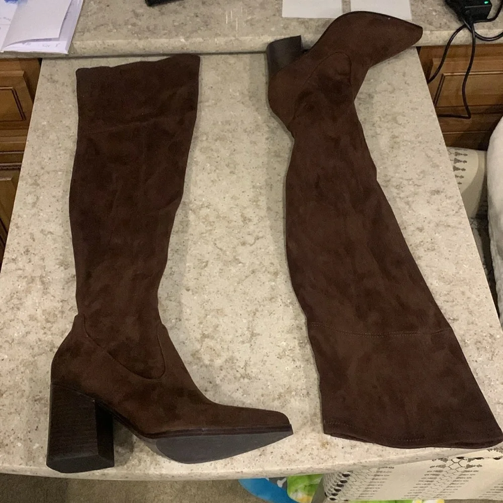 NWOT Marc Fisher Onyse Over the Knee Dark Brown Boots Size 9.5